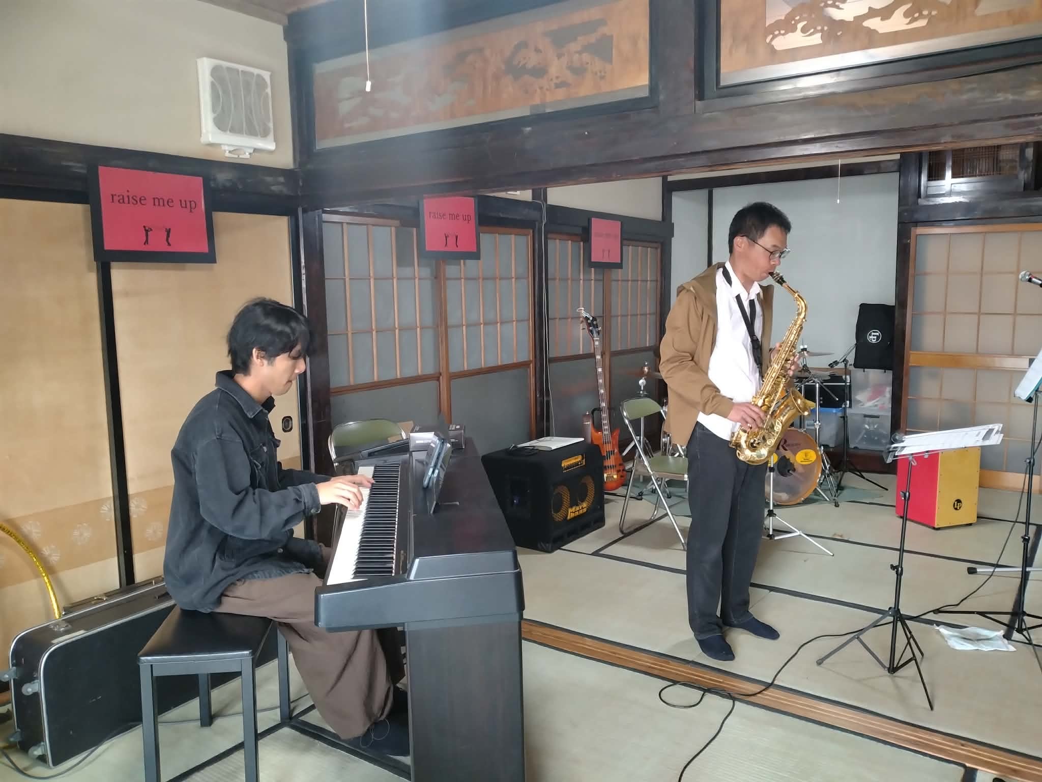 地域交流イベントを支援しました「伊佐沢 蔵高宿  presents お花見会 with Jazzイベント」